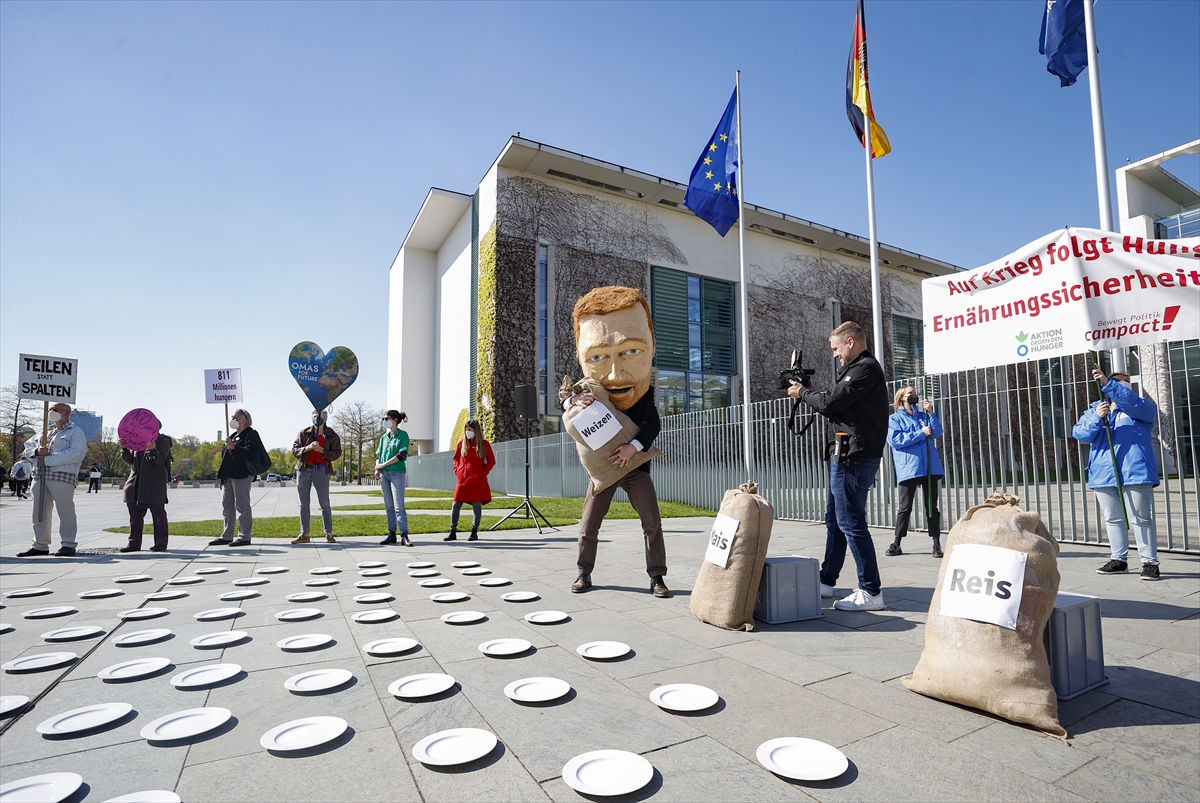 Almanya’da hükümetin gıda güvenliği politikası protesto edildi