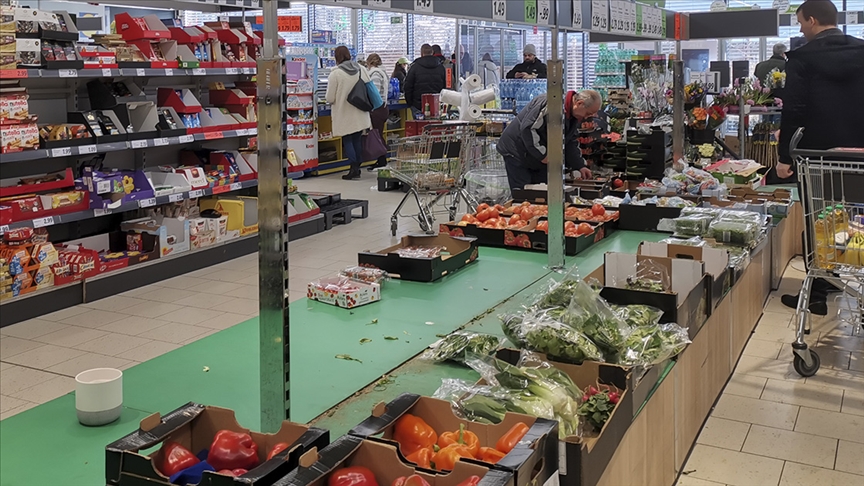 Almanlar, yemeklik yağ ve un stokluyor