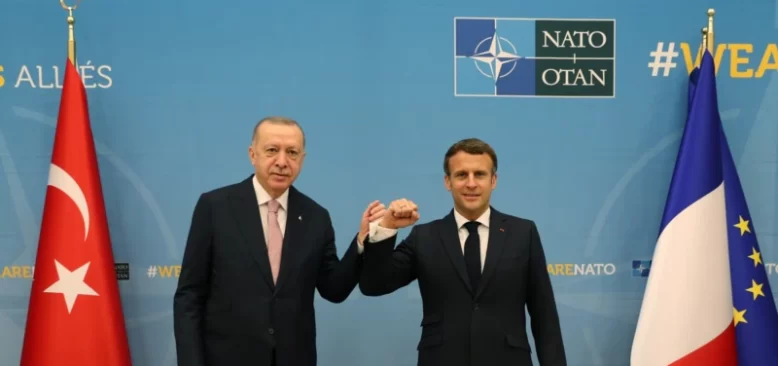 Erdoğan ve Macron Telefonda Görüştü