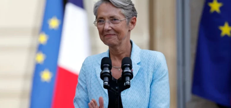 Fransa’ya 30 yıl Sonra Kadın Başbakan