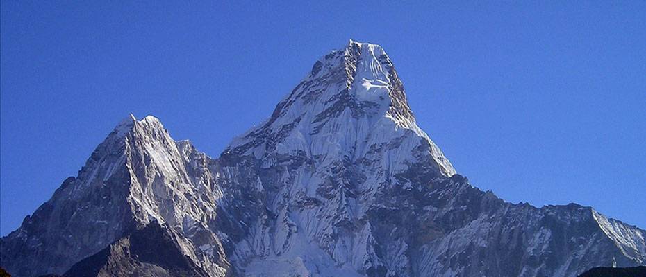Nepalli dağcı 26ncı kez Everest’e tırmanarak kendisine ait rekoru kırdı