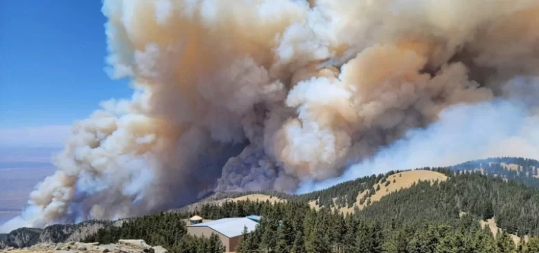 New Mexico ve California Yangınları Sürüyor
