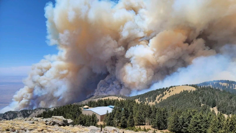 New Mexico ve California Yangınları Sürüyor