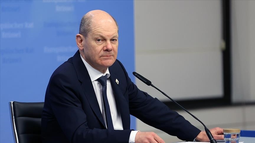 Scholz, Ukrayna’ya silah teslimatı politikasını savundu