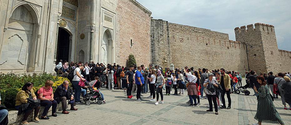Tarihi Yarımada'da turist yoğunluğu