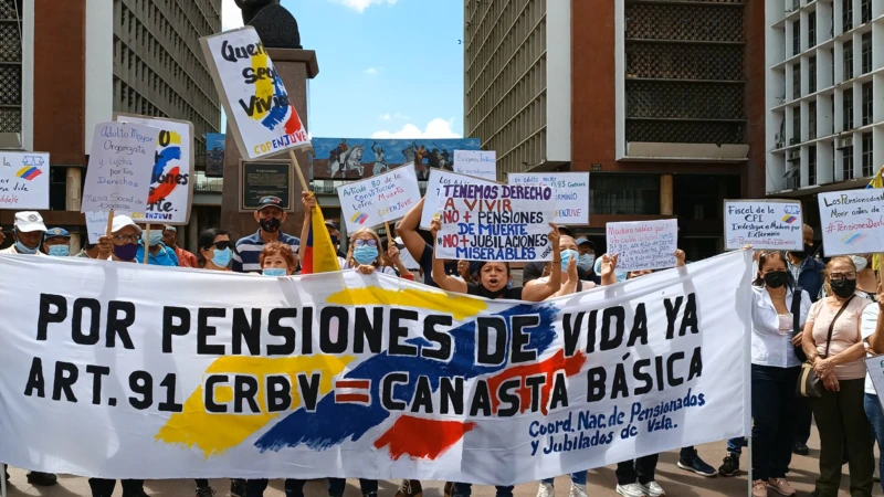 Venezuela’da Emekliler Düşük Maaşları Protesto Etti