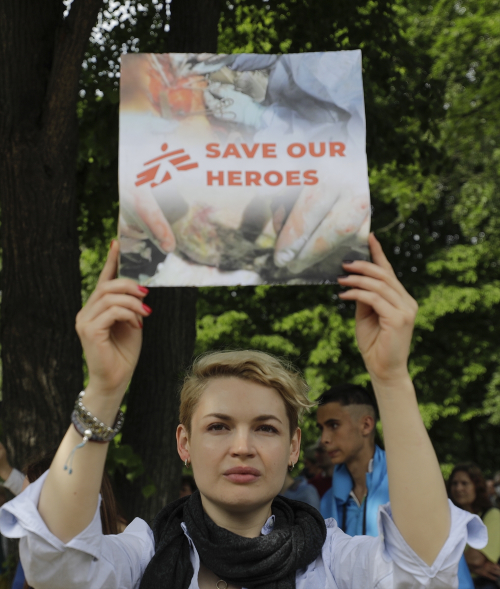Ukraynalılar, sivillerin tahliyesi için Türkiye'den yardım istedi