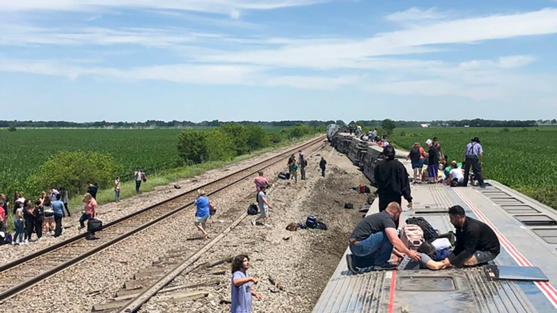 ABD’de Tren Kazasında Ölü ve Yaralılar Var