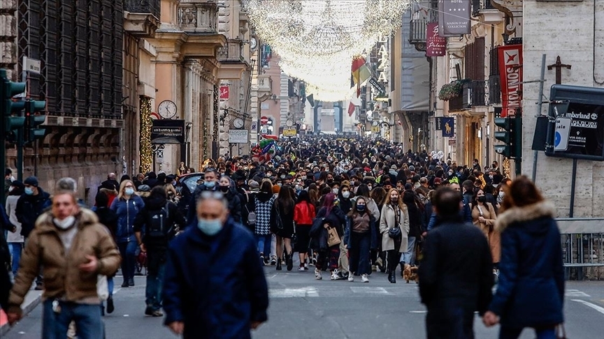 Avrupa’da Kovid-19 vakaları yeniden artmaya başladı