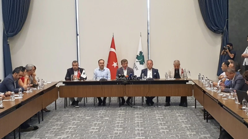 Davutoğlu’dan Erken Seçim Çağrısı