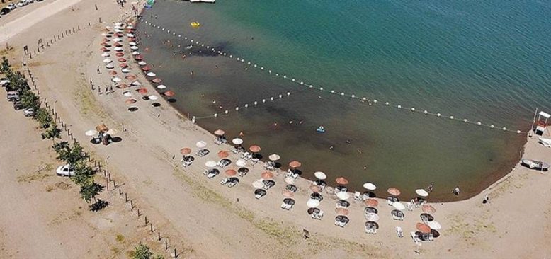 Hazar Gölü sahilleri tatil için bölge halkının tercihi oluyor