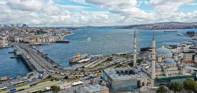 İstanbul'a nisanda gelen turist sayısı 2021'in aynı ayına göre yüzde 133 arttı