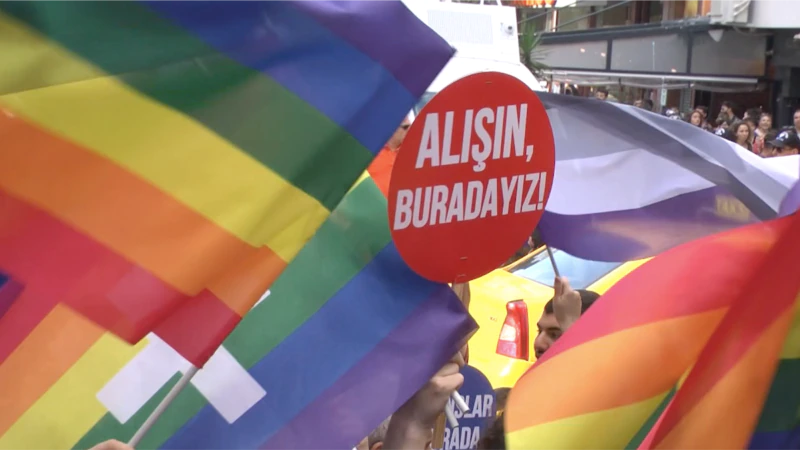 “LGBTİ+’lara Baskı Onur Ayı’yla Sınırlı Değil”