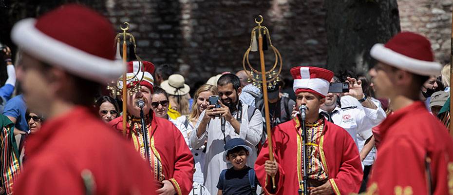 Mehteran Birliği Topkapı Sarayı’nda konser verdi