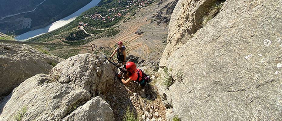 Via Ferrata parkuru adrenalin tutkunlarının rotası oldu