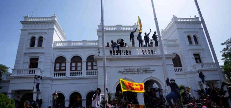 Sri Lanka Cumhurbaşkanı’nın İstifasını Bekliyor