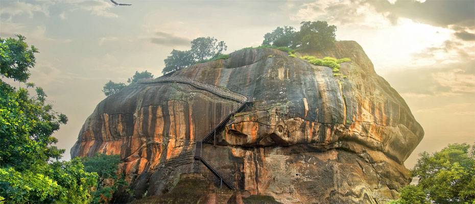 Sri Lanka’da OHAL ilan edildi