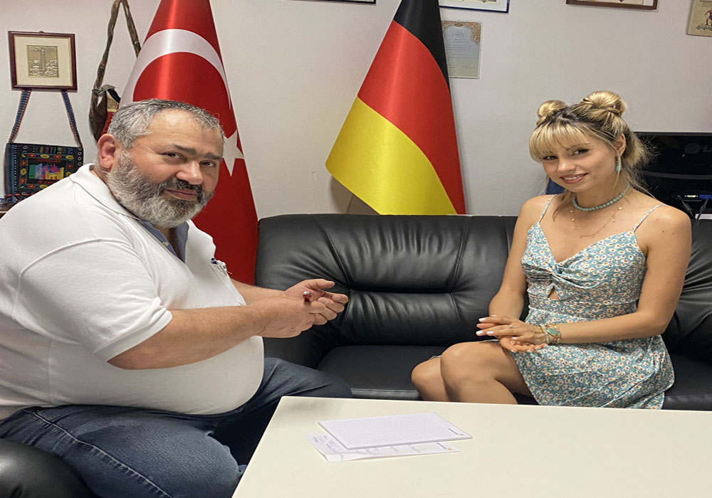 Türkiye hayranı Alman şarkıcı Yasmin, geleceğin yıldız sanatçısı olma yolunda