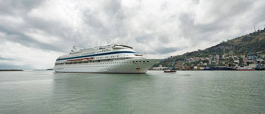 5 yılın ardından ilk kruvaziyer gemi 320 yolcusu ile Trabzon’a geldi