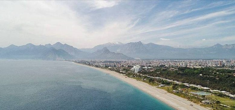 Antalya'ya en çok turist Almanya'dan geldi