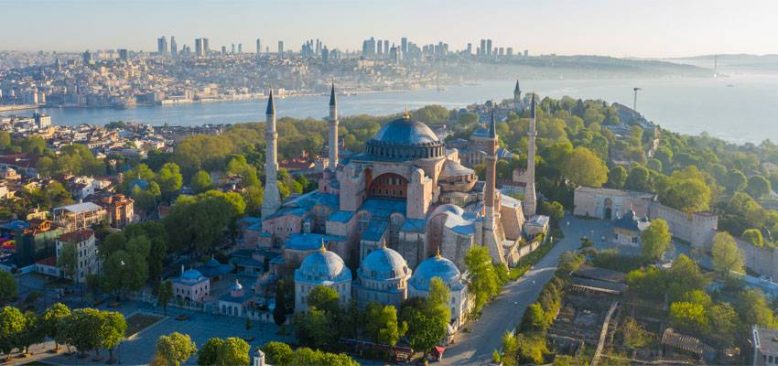 İstanbul Temmuz`da son 10 yılın turist rekorunu kırdı