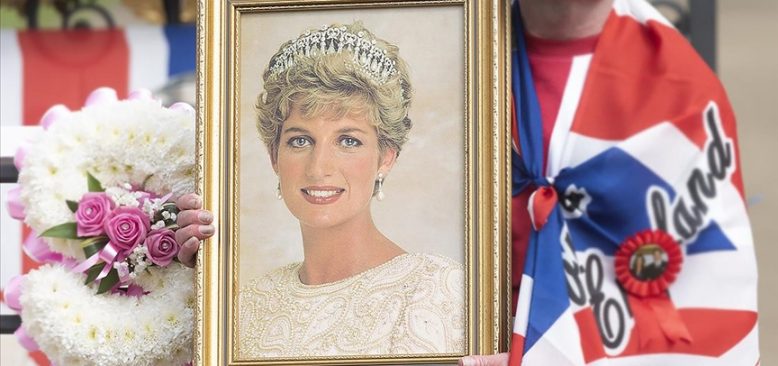 Prenses Diana'nın kullandığı otomobil açık artırmada 650 bin sterline satıldı