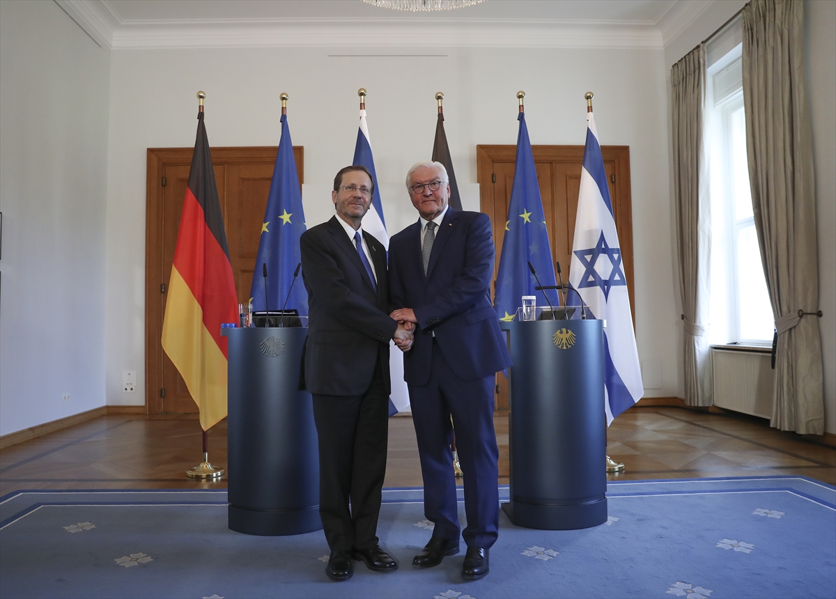 Steinmeier, İsrail Cumhurbaşkanı Herzog ile bir araya geldi