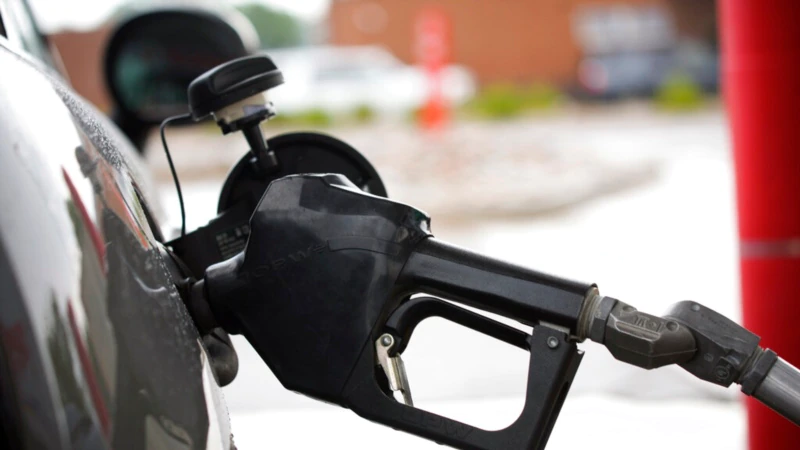 ABD’de Benzin Fiyatlarındaki Düşüş Yeterli Bulunmuyor