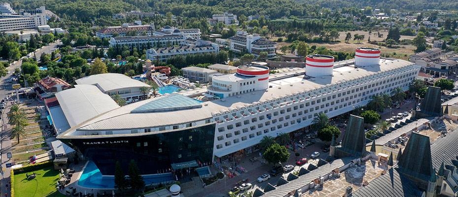 Antalya farklı mimarideki otelleriyle de turist çekiyor