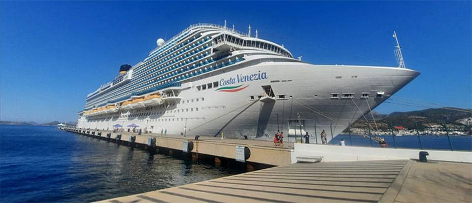 Bodrum’a ‘Costa Venezia’ adlı yolcu gemisiyle 1571 yolcu geldi