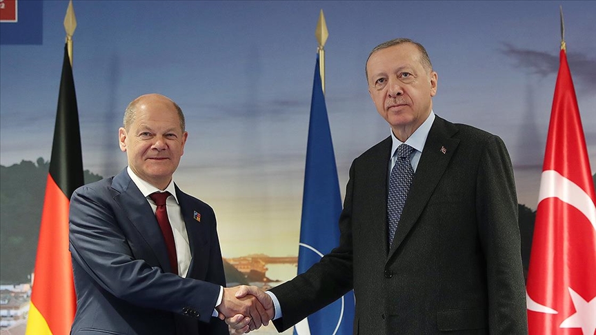 Erdoğan, Almanya Başbakanı Scholz ile bir araya geldi