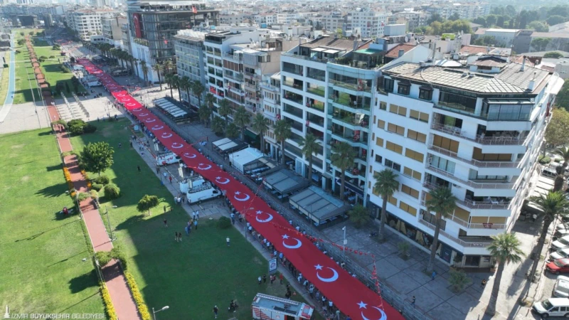 İzmir’de Kurtuluşun 100’üncü Yılı Kutlanıyor