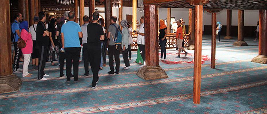 Konya’daki tarihi ahşap camiyi 2 ayda 81 bin kişi ziyaret etti