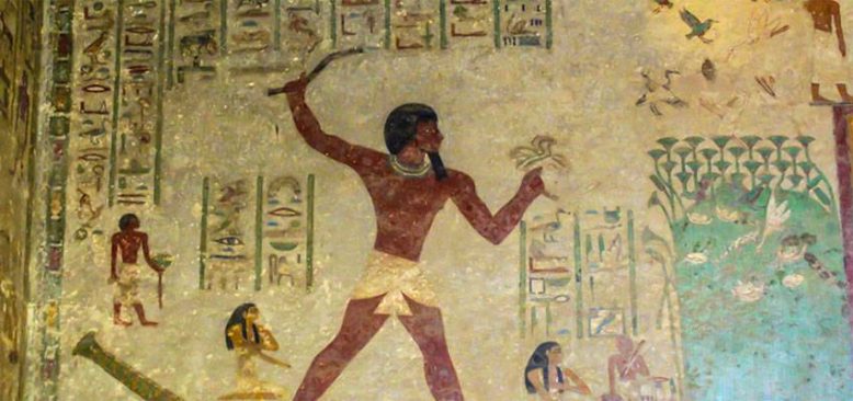 Mısır'da 4 bin yıl öncesine dayanan tarihi mezarlar antik döneme ışık tutuyor