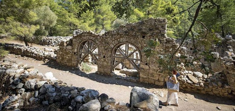 Olimpos'ta 16 yıllık kazılarda kent dokusunu tanımlayabilecek bulgulara ulaşıldı