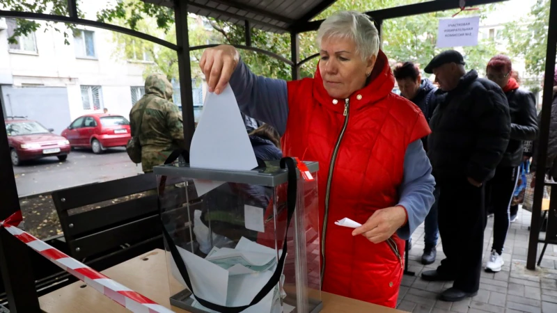 “Rus Güçleri Sandıklarla Kapı Kapı Dolaşıyor”