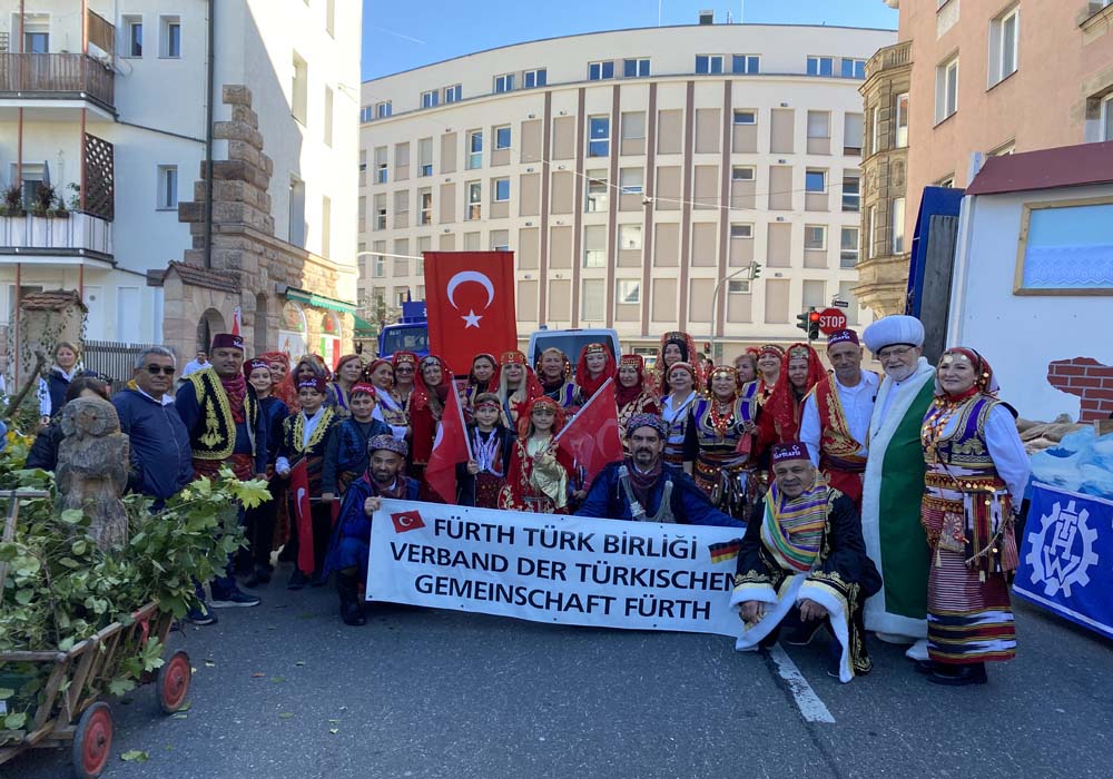 Hasat Bayramında alkışlar Fürth Türk Birliği`ne