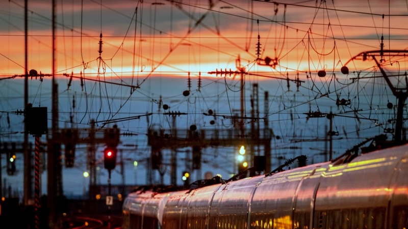 Almanya’da Tren Hatlarına Sabotaj 