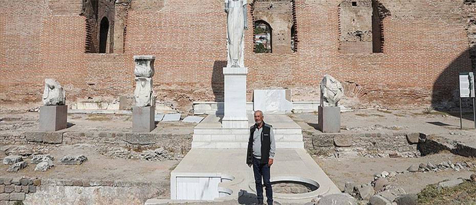 Bergama Antik Kenti’ndeki 2 bin yıllık eserlere usta dokunuşu