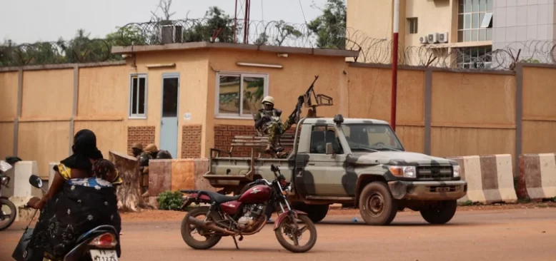 Burkina Faso'da Darbe Sonrası Silah Sesleri  