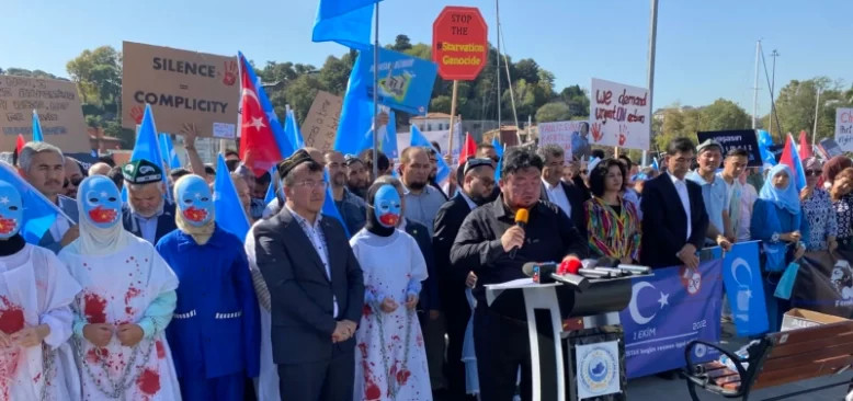 “Çin Uygurları Asimile Etmek için Tüm Gücünü Kullanıyor”