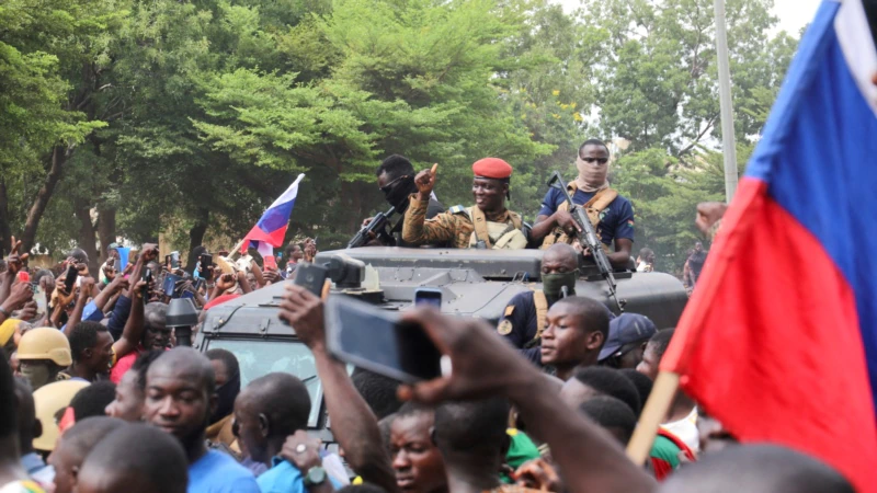 Mali'den Sonra Burkina Faso'da Fransa İsyanı