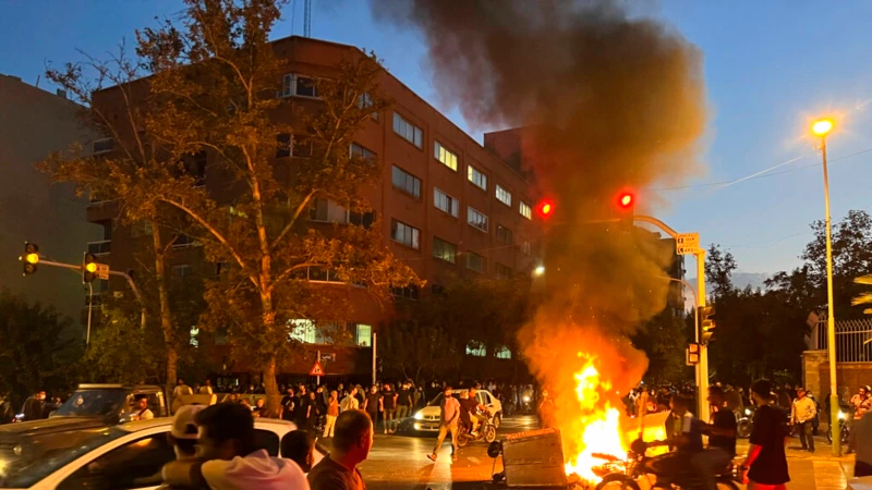 “Protestocular Artık Rejimin Değişmesini İstiyor”