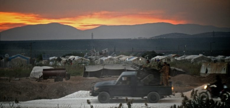 “Türk Ordusu HTŞ ve Suriyeli Muhalif Çatışmasını Durdurmak İçin Konuşlandı”