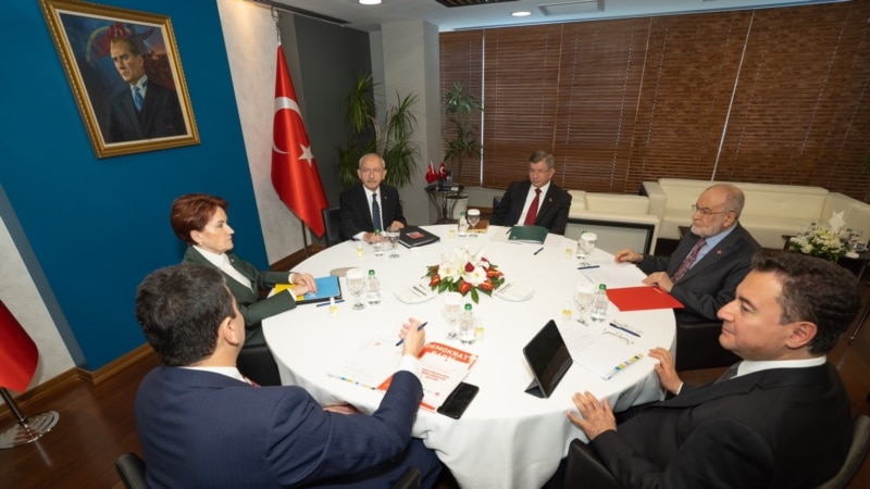 "Hak ve Özgürlükler Siyasi Kavga Konusu Olmayacak"