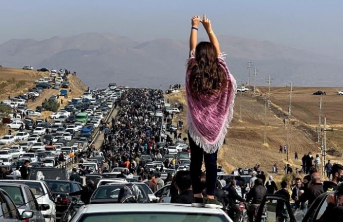 İran: “Protestolarda Batı’nın Parmağı Var”