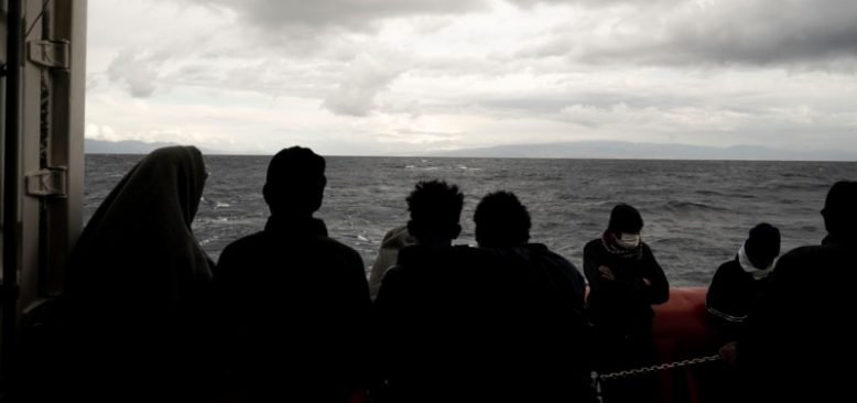 İtalya Limanları Kapattı Göçmenler Gemilerde Mahsur