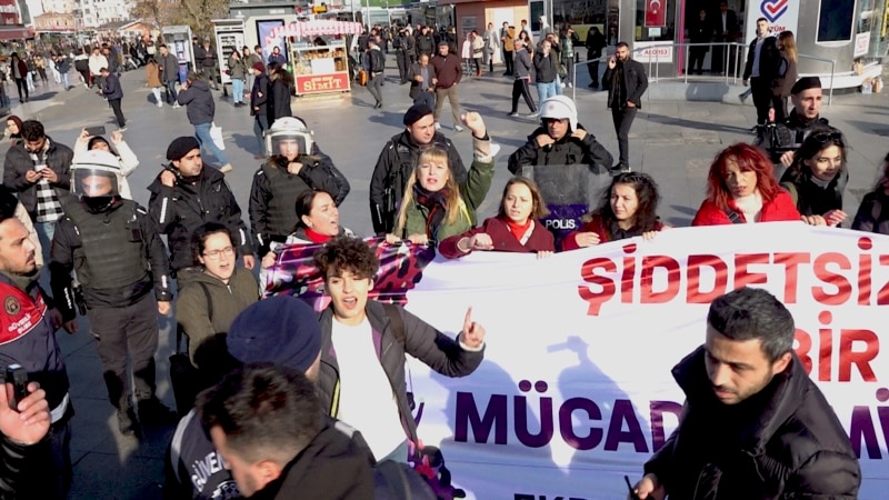 Kadıköy’de Kadınların Eyleminde 70 Gözaltı