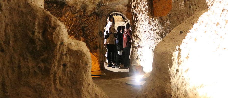 Kapadokya'nın yer altı şehirleri yurt içi ve dışından turist çekiyor