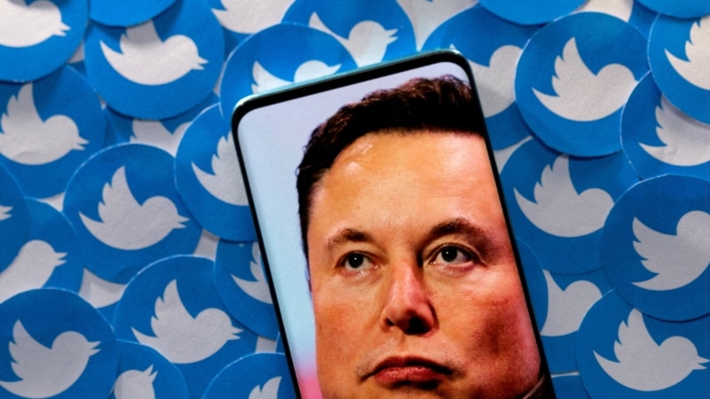 Musk Twitter’ın “İçerik Moderatörü” Rolüne Soyunuyor